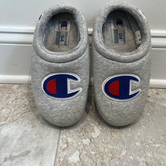 Kids Champion Slippers - Picture 4 of 6